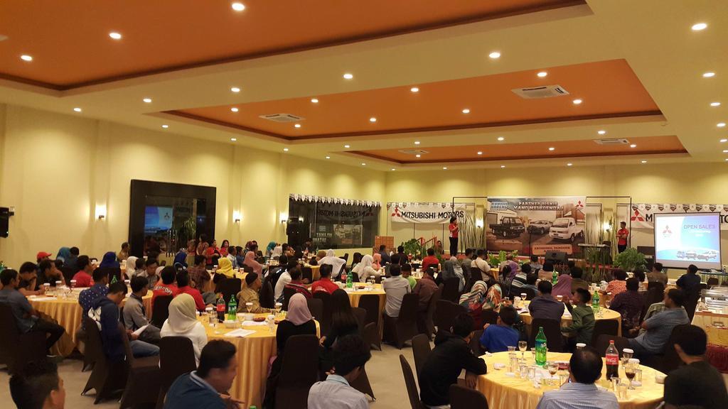 Kampoeng Nelayan Hotel Palu Exterior foto
