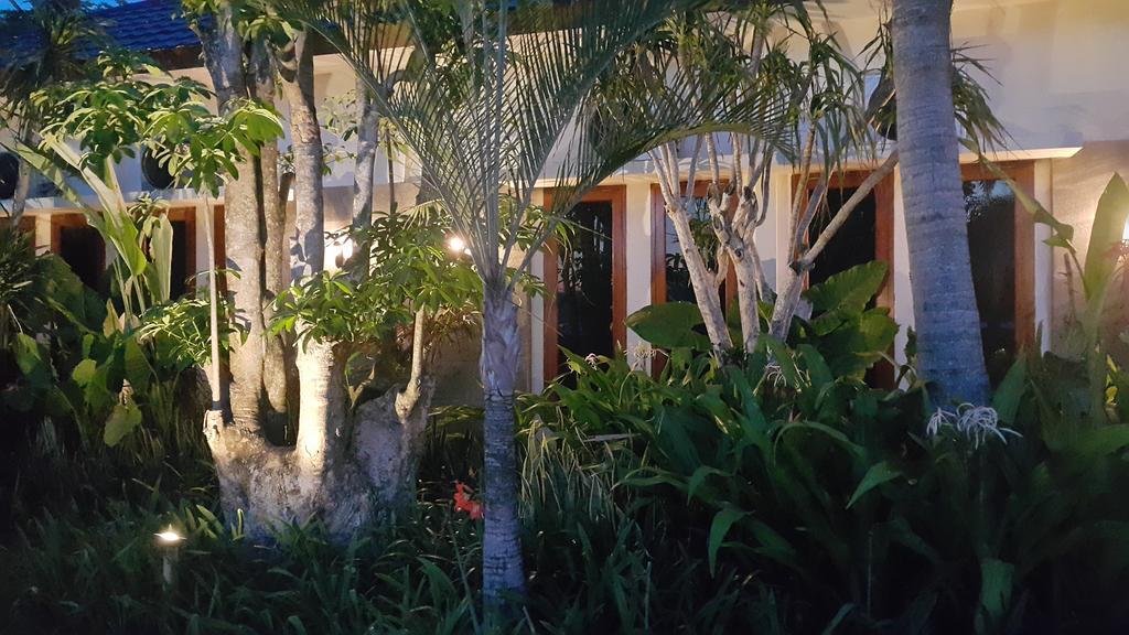 Kampoeng Nelayan Hotel Palu Exterior foto