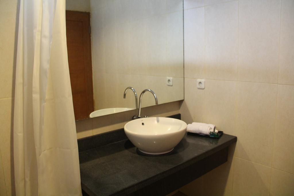 Kampoeng Nelayan Hotel Palu Zimmer foto