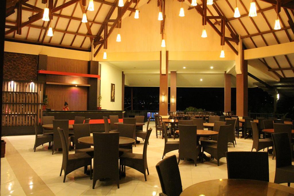 Kampoeng Nelayan Hotel Palu Exterior foto